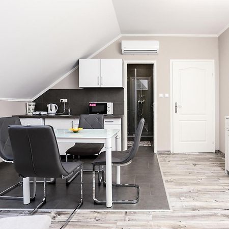 Gardi Apartman Szekszárd Buitenkant foto