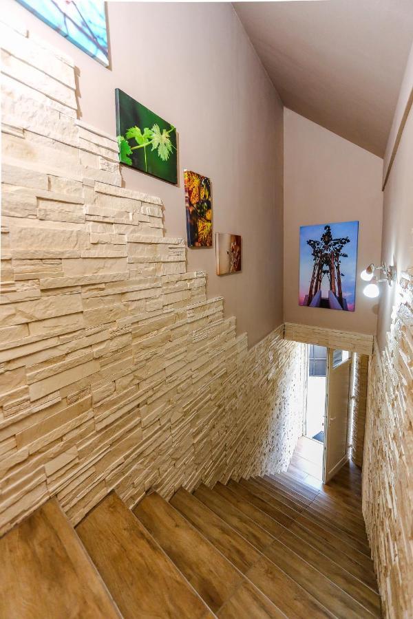Gardi Apartman Szekszárd Buitenkant foto