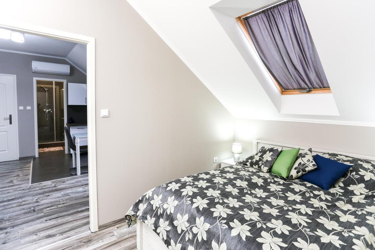Gardi Apartman Szekszárd Buitenkant foto