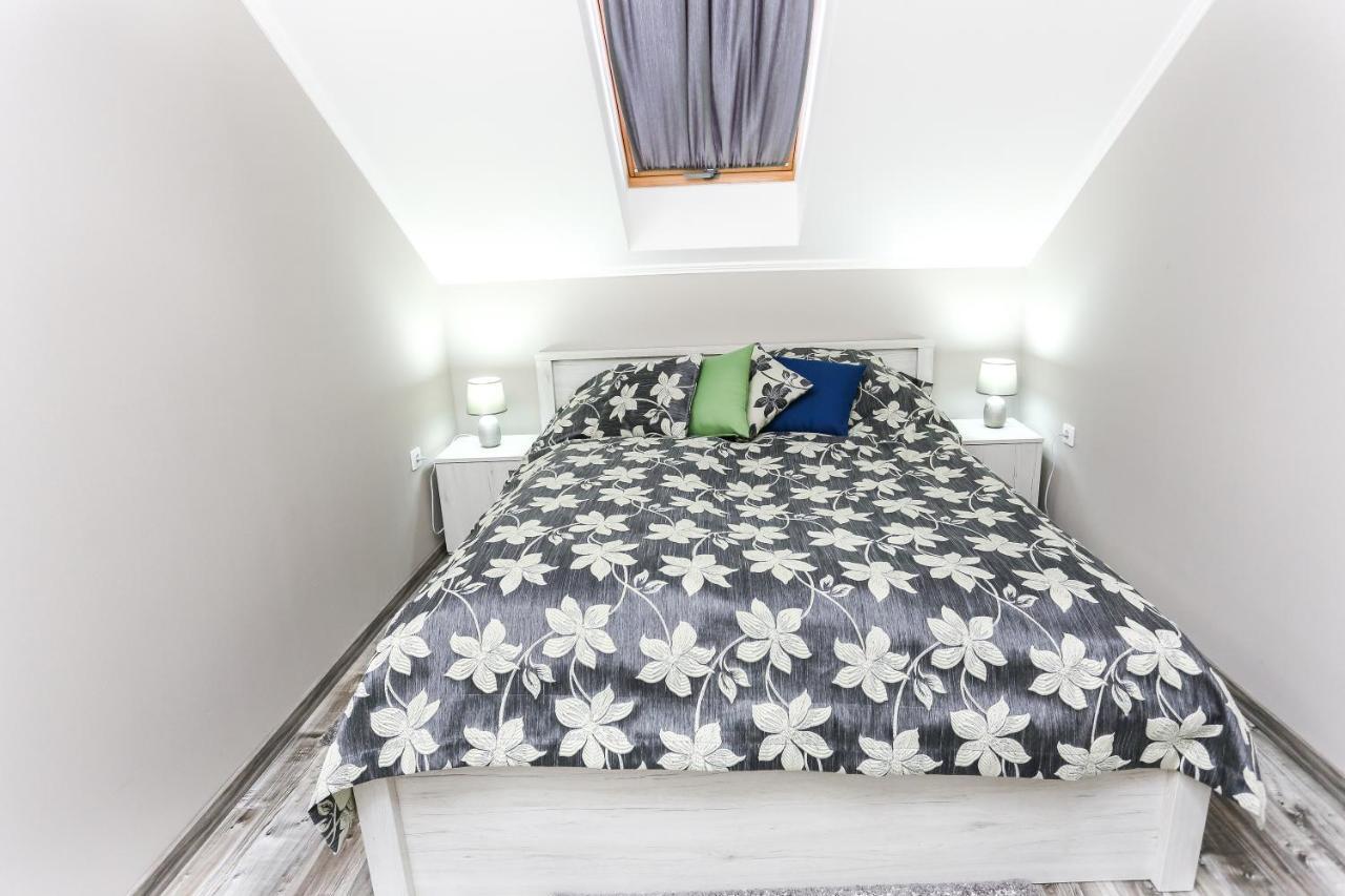 Gardi Apartman Szekszárd Buitenkant foto