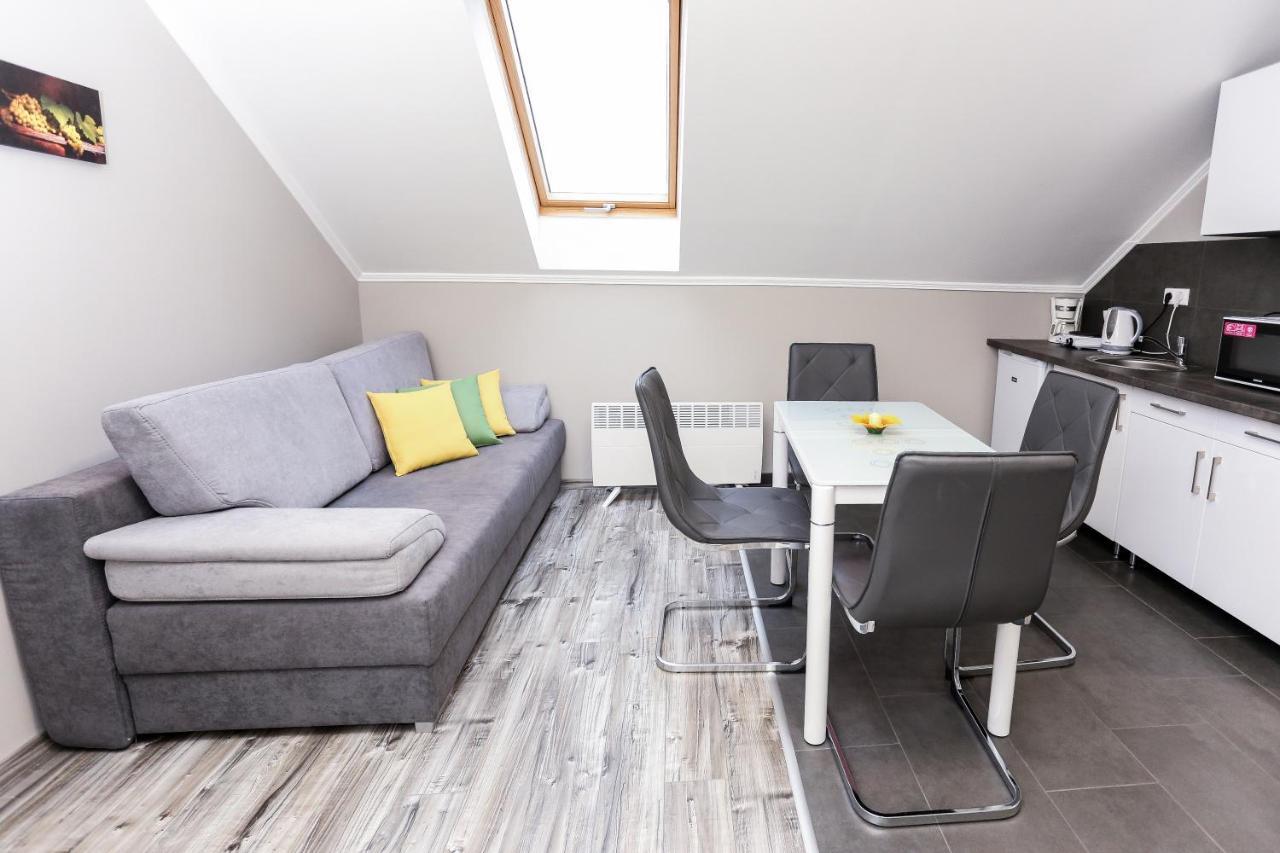 Gardi Apartman Szekszárd Buitenkant foto