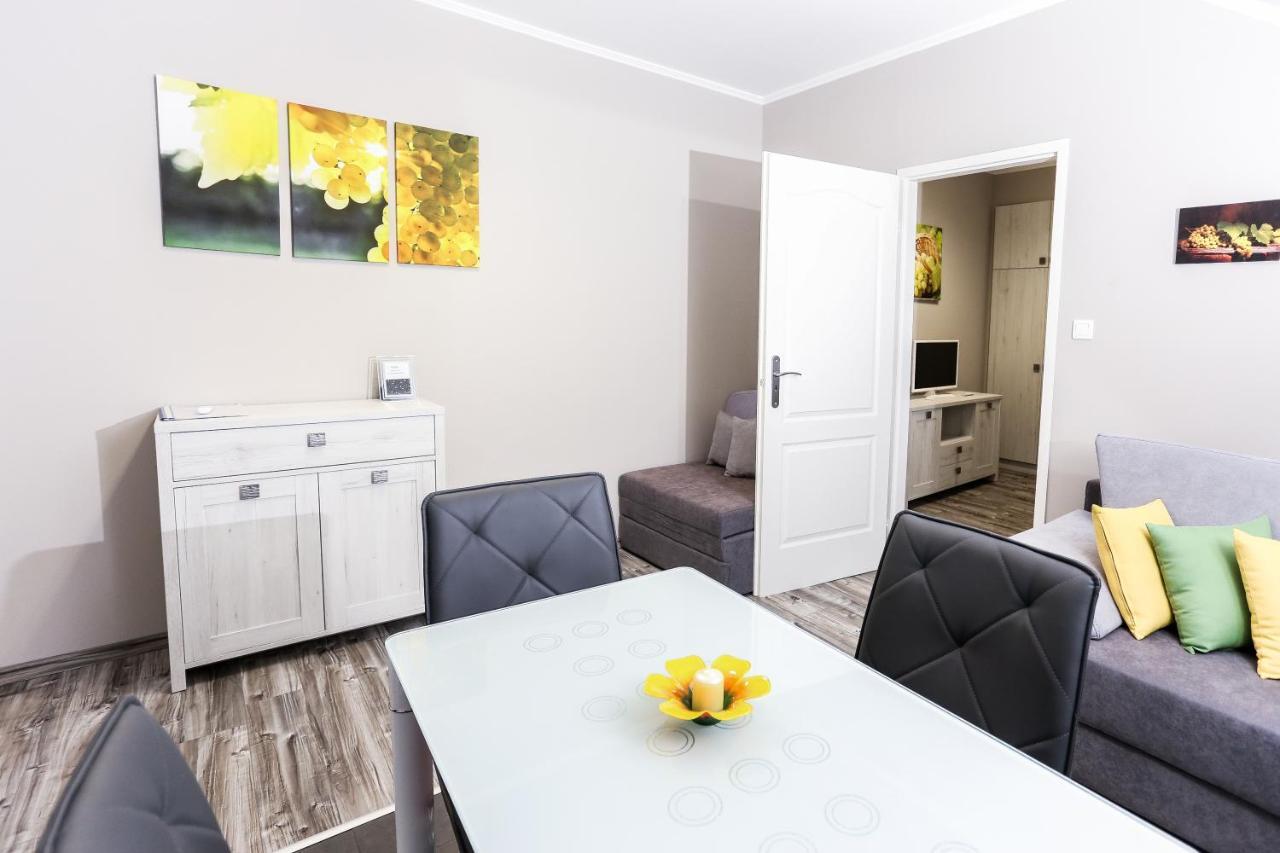 Gardi Apartman Szekszárd Buitenkant foto