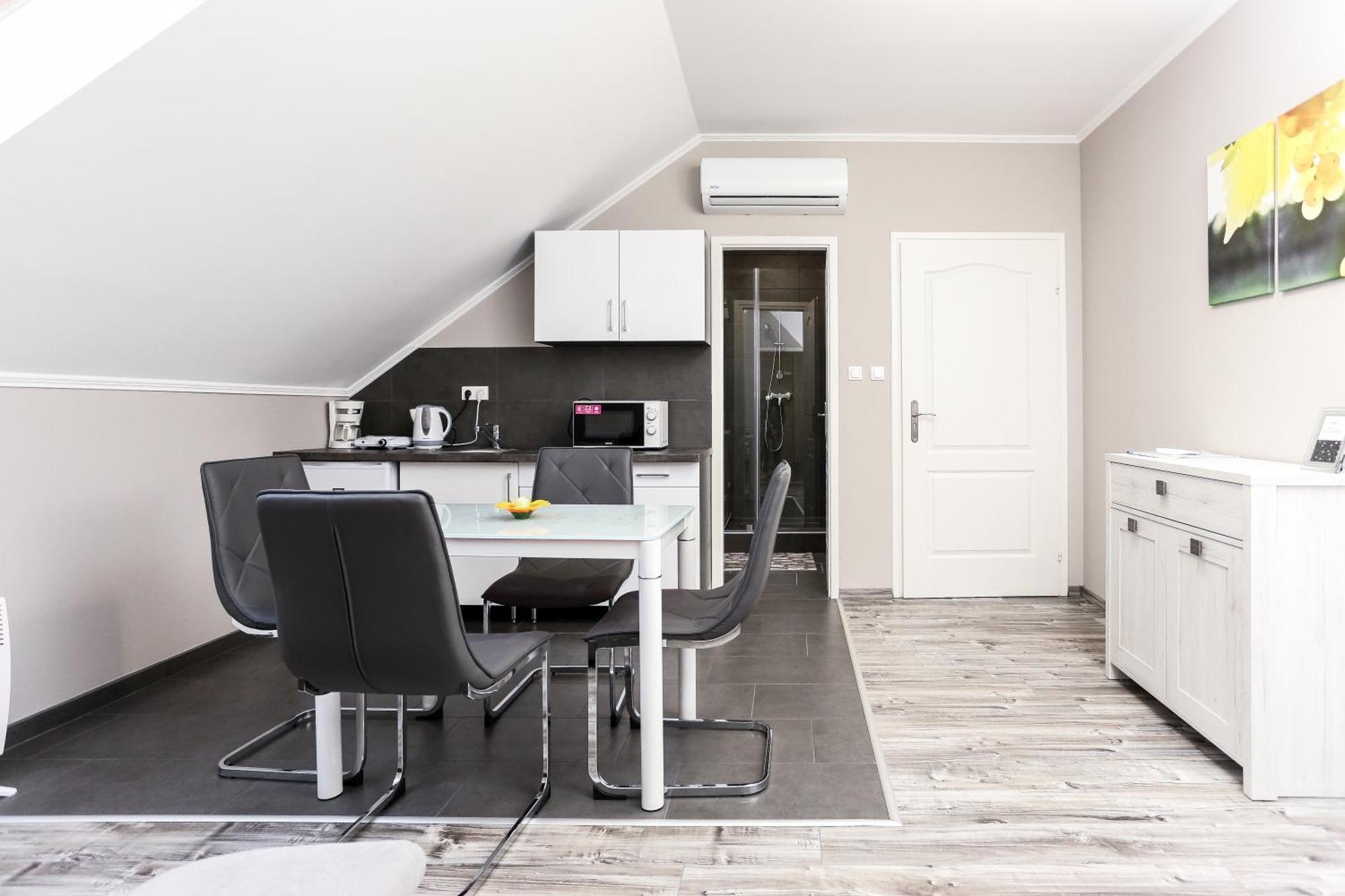 Gardi Apartman Szekszárd Buitenkant foto